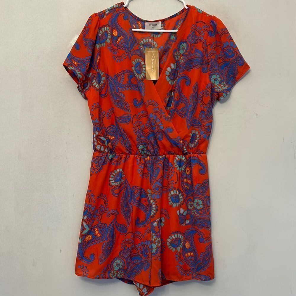 Everly red blue short sleeve paisley floral jumper Size L New
